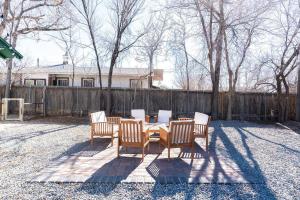 University Home Close to Nob Hill