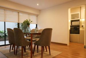 w* Monochromatic 2BR w Terrace in Miraflores