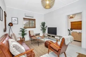 Driftwood Beach House - A Cosy Coastal Cottage - 阿丁格海滩