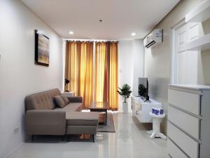 602 One Pontefino Tower