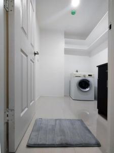 602 One Pontefino Tower