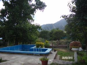 Casa de verano con pileta en la quebrada