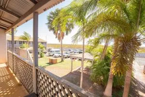 Stay on Scadden - Whim Creek