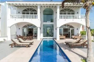 Beautiful Paradise - Beachfront - Xetna