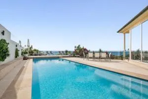 Solitary Views - Sapphire Beach - Moonee Beach