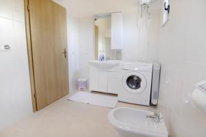 Apartments with a parking space Grupija, Umag - 23568
