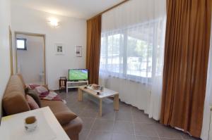 Apartments with parking space Grupija, Umag - 23568