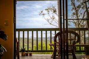 Bathtub With a View at Cockatoo Cabin
