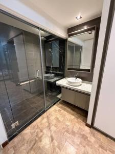 Expressionz Professional Suites Studio