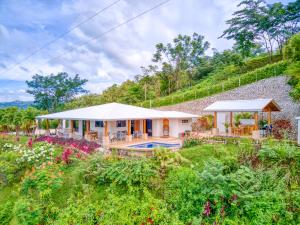 The Retreat at Blue Mountain Farms