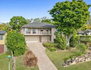 Beautiful home in Burleigh Heads - Upper Mudgeeraba
