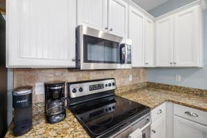 1366 Laurel Grove Home