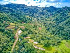 The Retreat at Blue Mountain Farms - Sámara