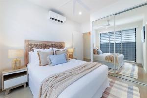 A Sumptuous Poolside Family Oasis at Gardens Villa