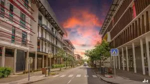 Appartement Cayenne Chic Design Élégant en Bois Tropical - Trou Biron