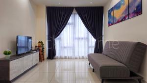 Millerz Square Family Rooms, by TwoFive