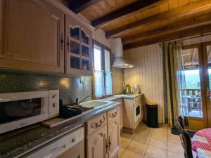 Maisons de vacances Maison ideale au bord du lac avec jardin clos et parking prive, animaux admis - FR-1-591-711 : photos des chambres