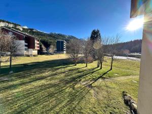 Studio 4 pers au pied des pistes avec balcon sud, parking - FR-1-515-221