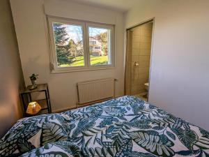 Maison spacieuse avec spa et terrain de jeux en lisière de forêt - FR-1-589-757