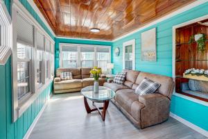 Flamingo House, Unit B