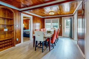 Flamingo House, Unit B