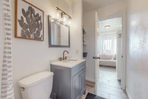 Private Casita Minutes to River Trails and Dining