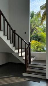 Shades Hotel & Villa