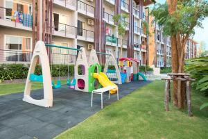 Indoor Pool 2 Bed Walk to Beach