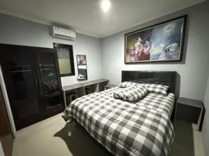 Omah Putih Homestay Jogja - Jarakan