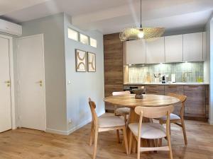 La Maison Cavet 5 Appartements de standing au coeur du village : photos des chambres