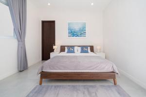 3-Bedrooms Modern Villa in Rawai (V11)