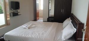 Island Dreams Resort