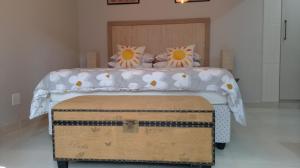 81 A & Away Studio apartment West Wing