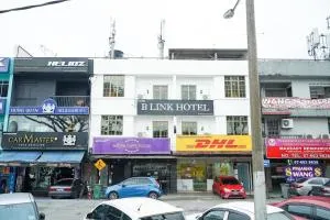 B Link Hotel - Kampong Parit Tengah