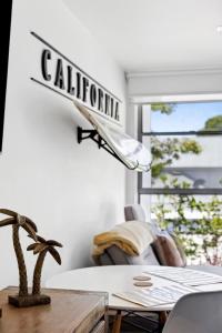 Bay View Motel - California Beach