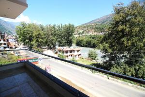 Lotus Inn River View