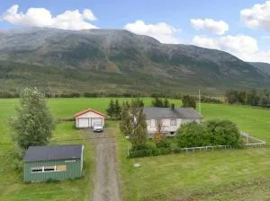 Flott enebolig nær naturen - Jægervatnet