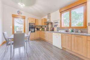 Maisons de vacances La Promesse des Saisons - Jardin et parking prive : photos des chambres