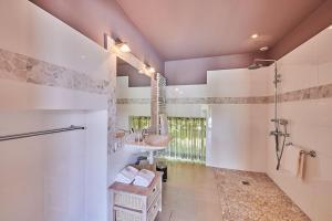 Villas Maison 5 etoiles luxe 6p piscine privee chauffee Lascaux : photos des chambres