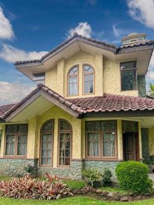 Large Villa Ciater 3BR near Sariater by 2ndHome