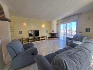 WH - VILLA - Vista Mare - Doppio Parcheggio Privato - Wifi