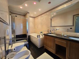 WH - VILLA - Vista Mare - Doppio Parcheggio Privato - Wifi