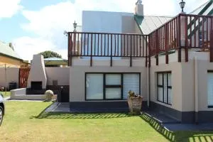 Holiday Villa Diaz Beach Mossel Bay - Diasstrand