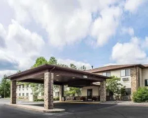 GrandStay Hotel & Suites Minocqua - Lake Tomahawk