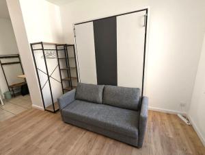 Au calme en ville, sans vis à vis et climatisé