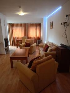 Mountain Paradise 1 - 1 Bedroom South facing balcony - 300mbps Wi-fi