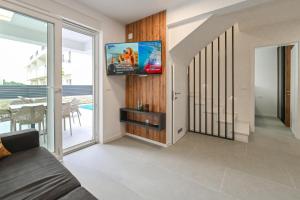 Mila luxury apartment with private pool