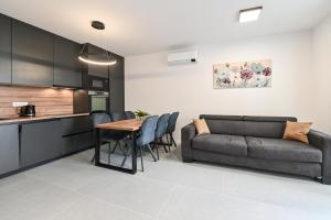 Mila luxury apartment with private pool