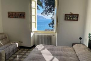 Casa Chiara with Terrace and Sea View