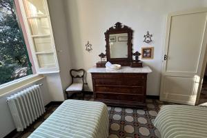 Casa Chiara with Terrace and Sea View